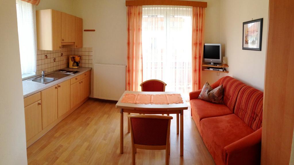 Apartmán Gastehaus Sapetschnig Faak am See Pokoj fotografie